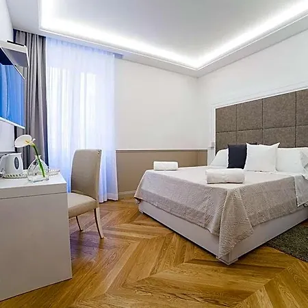 Vatican - The Luxury Leading In לינה וארוחת בוקר רומא